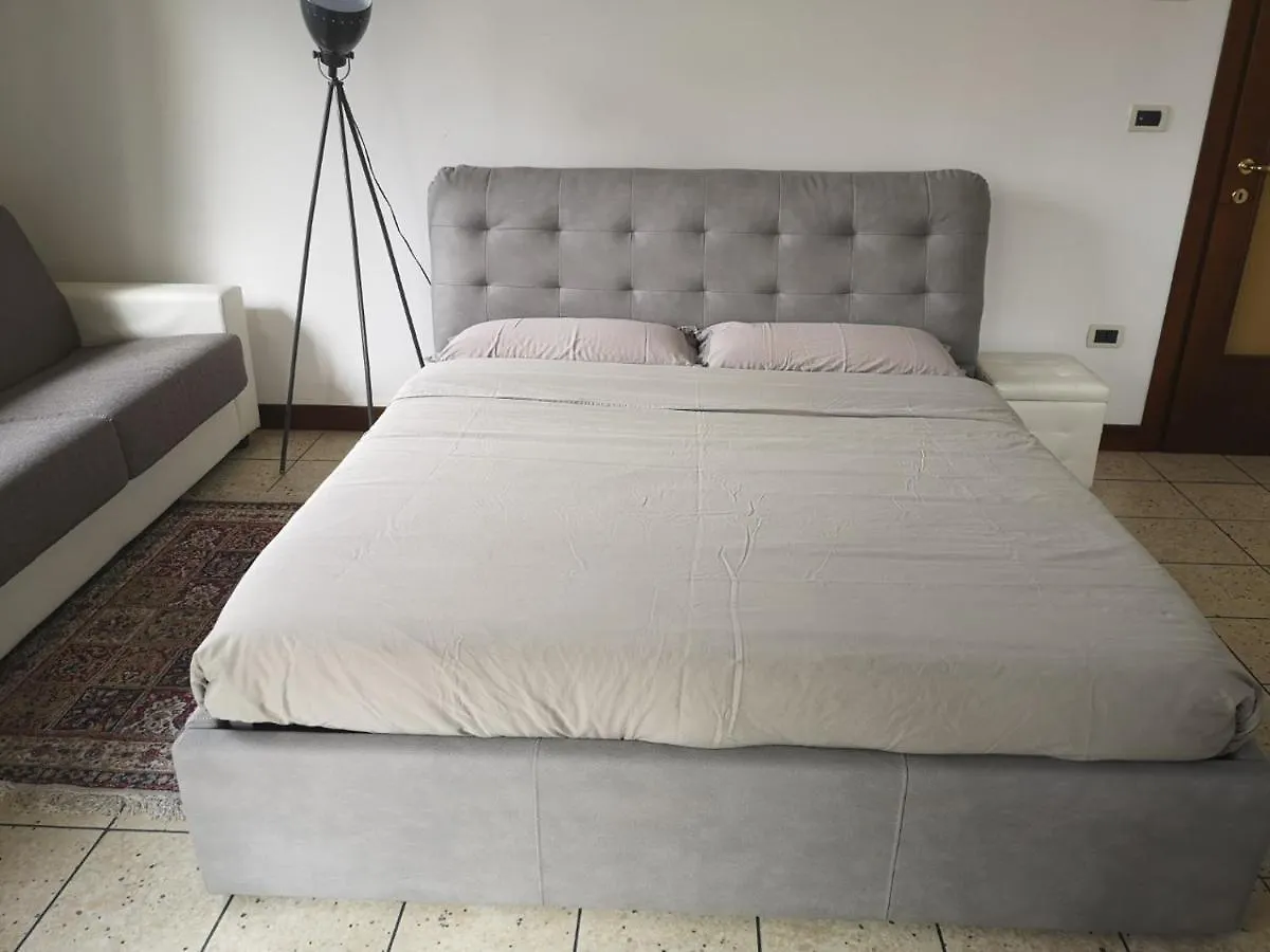 Bed and Breakfast New Life Mestre Włochy