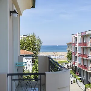 https://savana.riccione-hotels.org